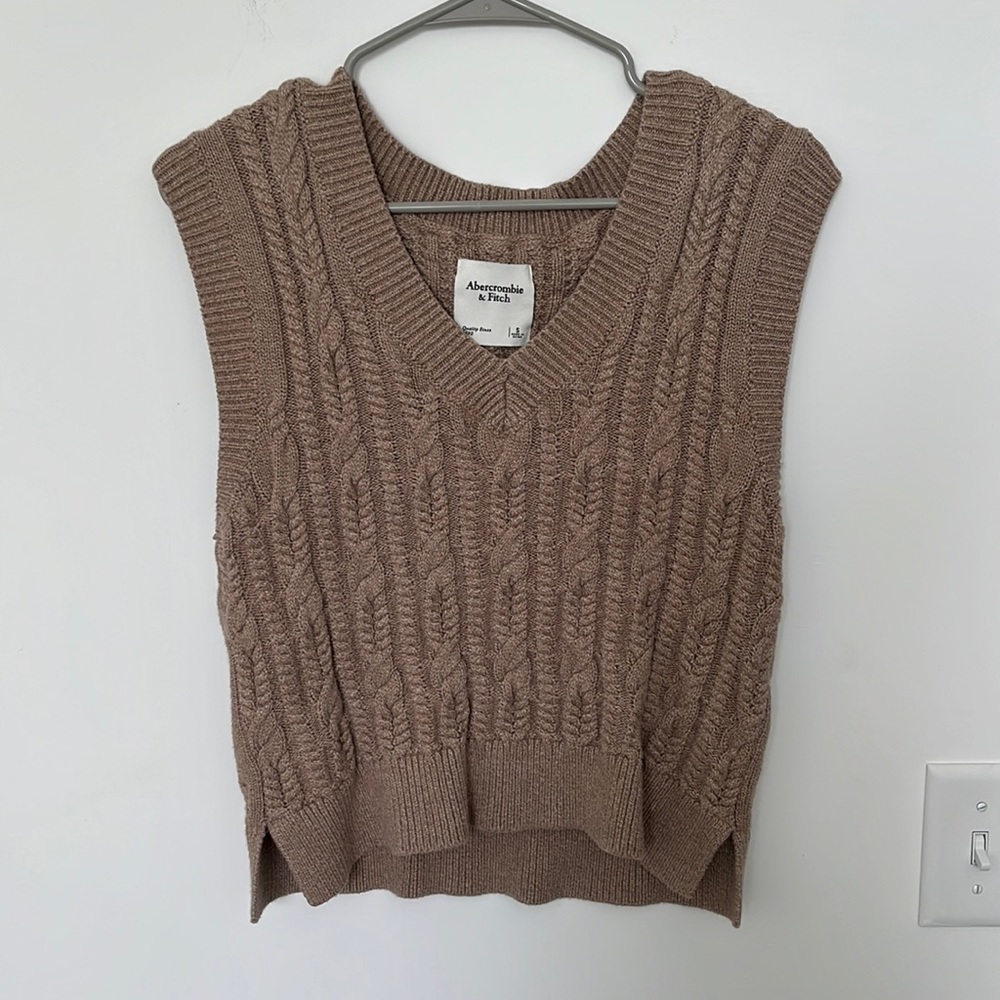 Abercrombie & Fitch Sweater Vest